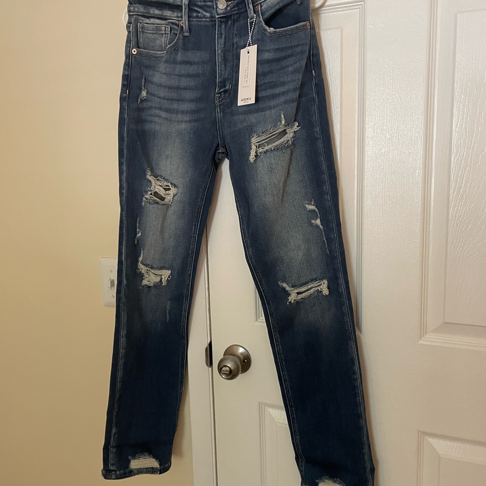 Artemis Design Co. Dark Blue Distressed Straight Leg Jeans size 27 new with tags